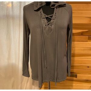 White Crow Women’s Long Sleeve Grey Shirt